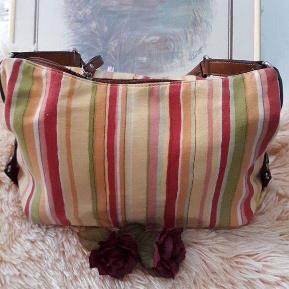 Stripe Relic purse with inside removable pouch - Picture 8 of 16